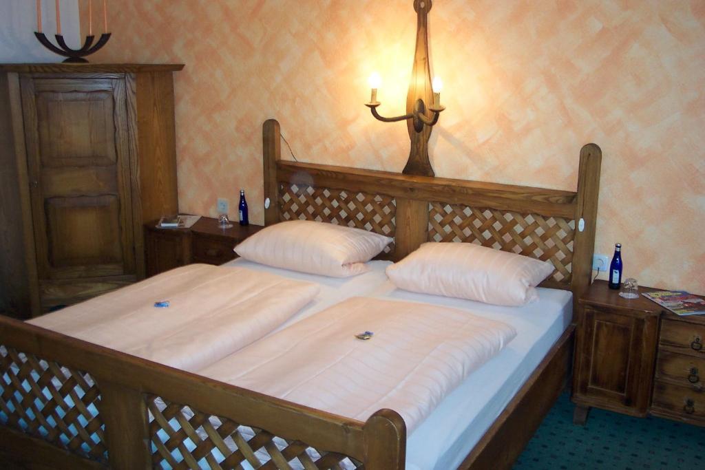 Beim Holzschnitzer Hotel Dreis-Brück Szoba fotó